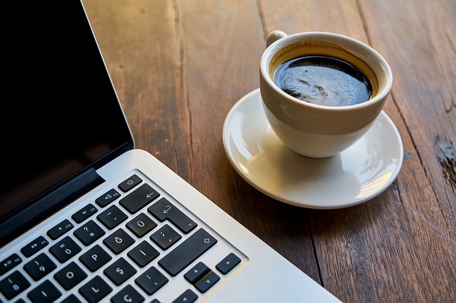 coffee-3047385_640 coffee and laptop